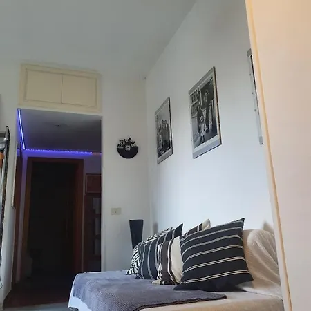 펜션 Andrea's House 피우미치노